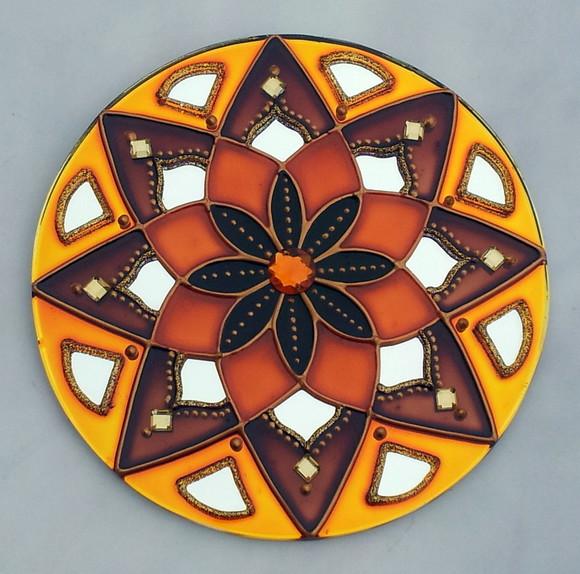 Mandala Marrom Laranja e Amarelo em Espelho de 30cm