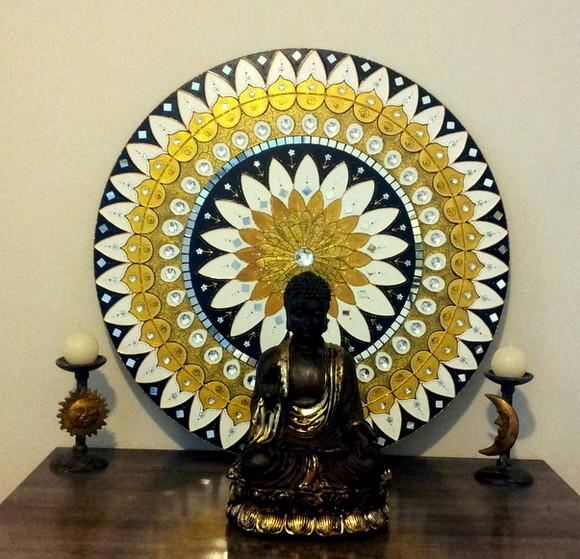Mandala Ouro Mil Pétalas em mdf de 50cm