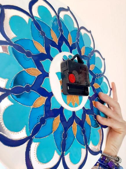 Relógio Mandala Mão de Hamsá 30cm