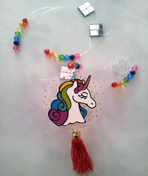 Unicórnio em Fio de Luz