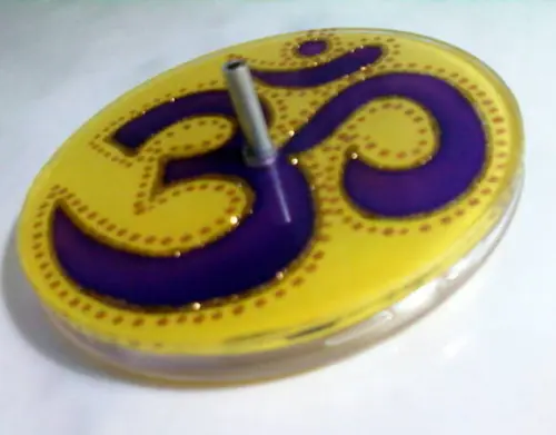 Incensário Om Violeta e Amarelo 12cm