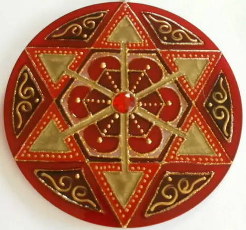 Mandala Estrela Vermelho e Dourado 15cm