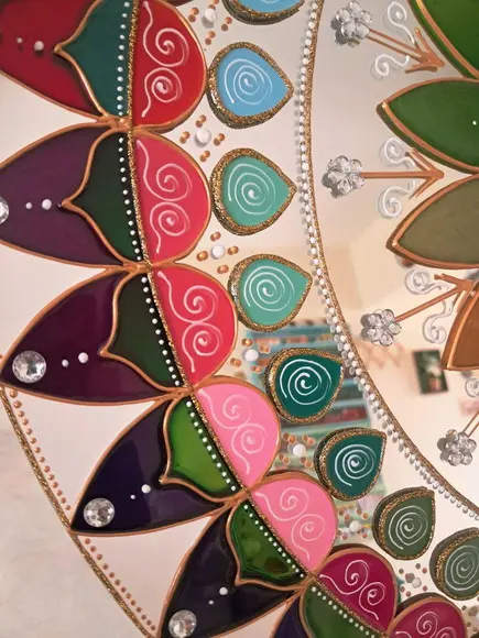 Mandala Mil Pétalas em Espelho de 50cm de Diâmetro