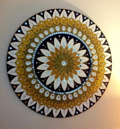 Mandala Ouro Mil Pétalas em mdf de 60cm