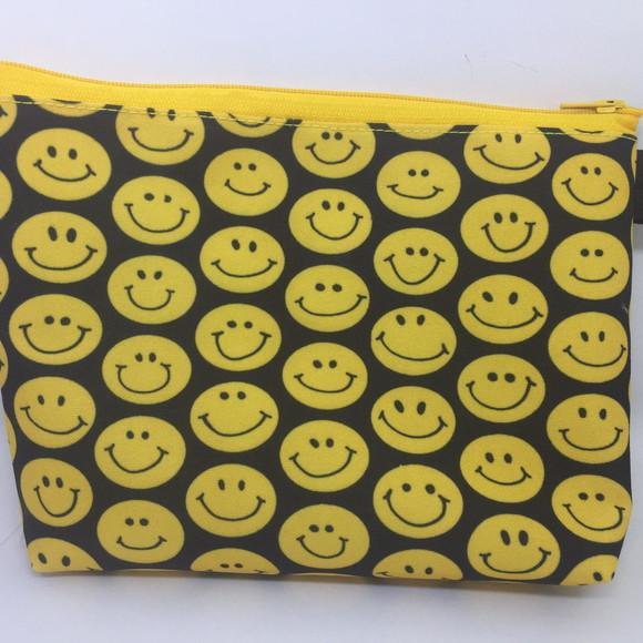 Bolsinha Necessaire - Emoticon emoji