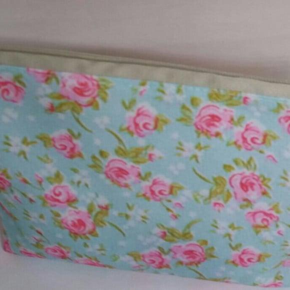 Bolsinha Nécessaires - Tema Floral