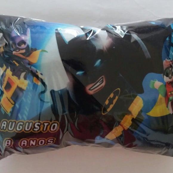 Kit mochilas + Almofadinha Batman