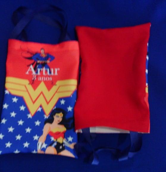 Mochilas herois - Mulher Maravilha
