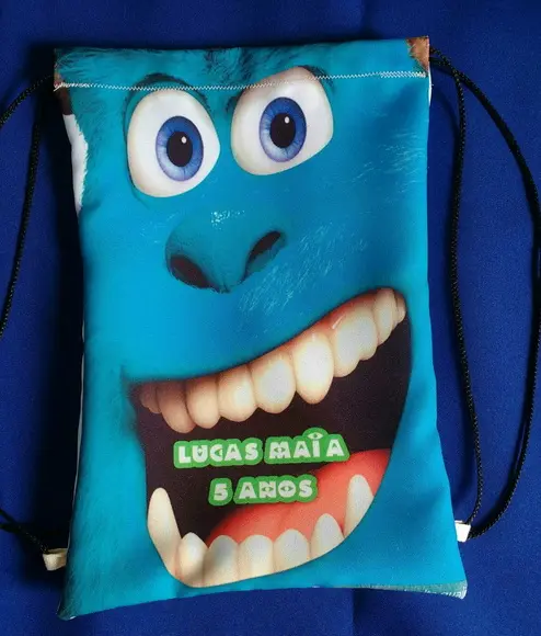 20 Mochilas ou Sacolas Tema MONSTROS SA