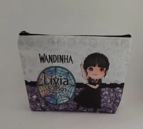 Nécessaire Lembrancinha Wandinha Aniversário