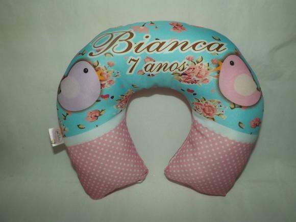 Almofada de pescoço Passarinho rosa vintage