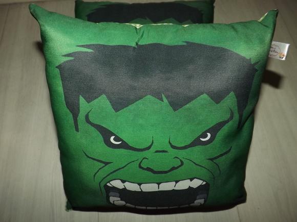 Almofada Hulk Quadrada