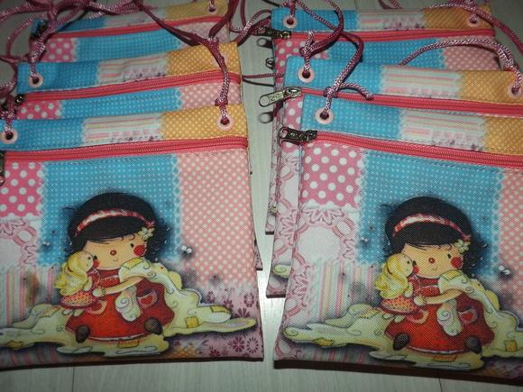Bolsinha Boneca Patchwork Tira colo
