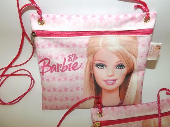 Bolsinha Barbie Tira colo