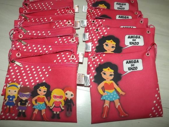 Bolsinha Heroínas Cute Tira colo
