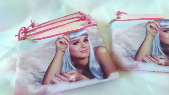 Bolsinha Katy Perry Tira colo