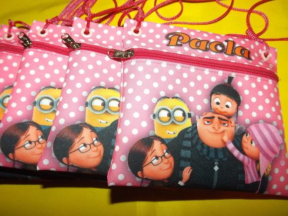 Bolsinha Minions Tira colo
