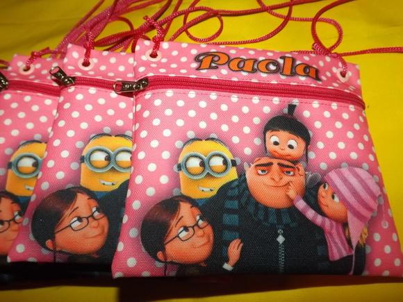 Bolsinha Minions Tira colo