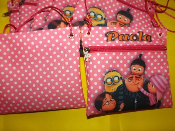 Bolsinha Minions Tira colo