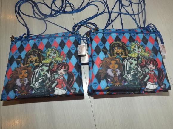Bolsinha Monster High Tira Colo