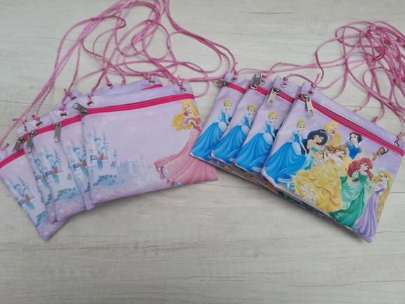 Bolsinha Princesas Tira Colo