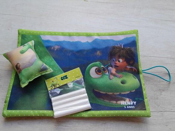 Lousa de Tecido o Bom Dinossauro 20 x 30