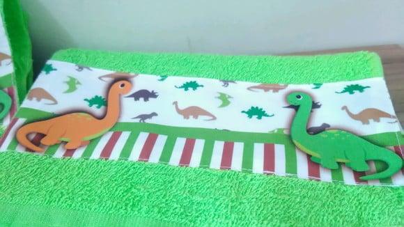 Toalhinha de mão Dinossauro