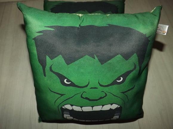 Almofada Hulk Quadrada