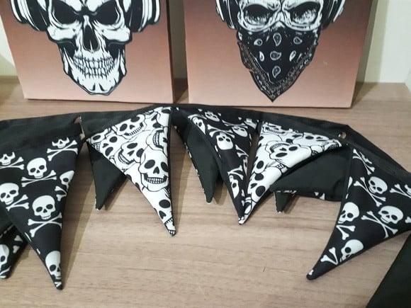 Bandeirola Personalizada Caveira