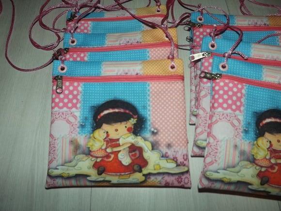 Bolsinha Boneca Patchwork Tira colo
