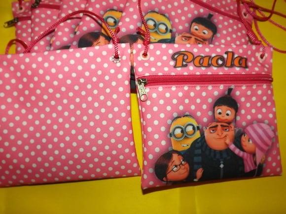 Bolsinha Minions Tira colo