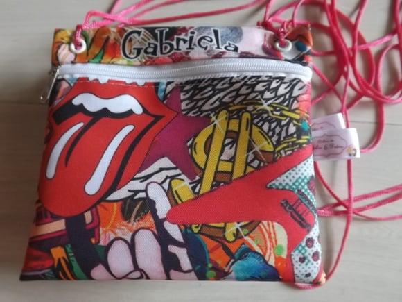 Bolsinha Rock Tira colo