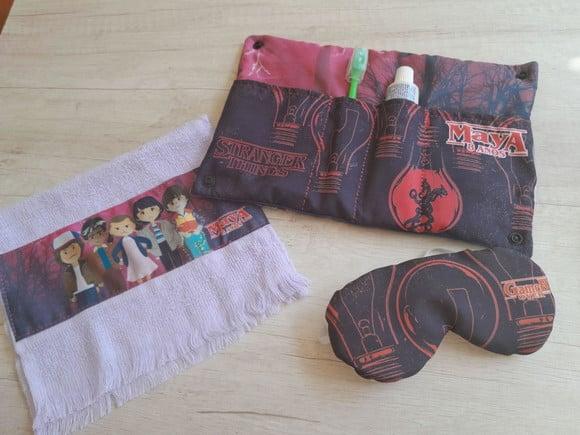 Kit Higiene Luxo Festa do Pijama com Almofada Stranger Thing