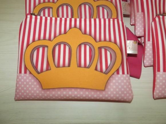 Necessarie Coroa