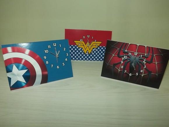 Relógio Personalizado Heróis