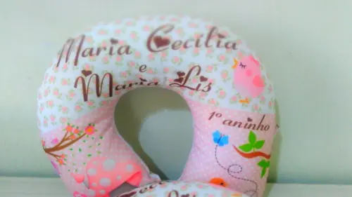 Almofada de Pescoço Jardim Encantado Menina