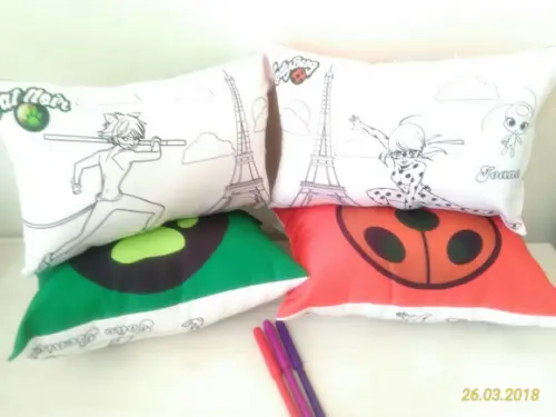 Almofada para Colorir