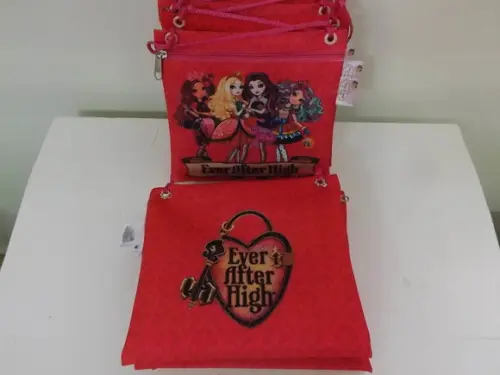 Bolsinha Ever After High