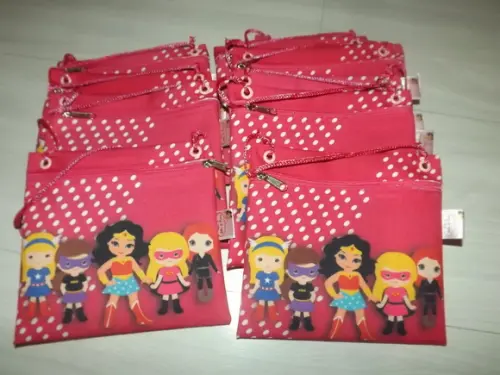 Bolsinha Heroínas Cute Tira colo