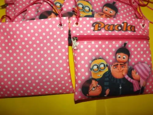 Bolsinha Minions Tira colo