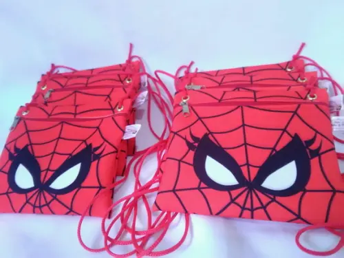 Bolsinha Mulher Aranha Tira colo