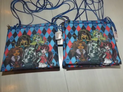 Bolsinha Monster High Tira Colo