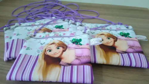 Bolsinha Rapunzel Tira colo
