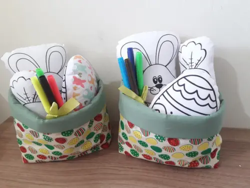 Coelho na Cestinha para Colorir Ovos