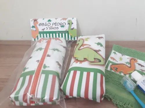 Kit Higiene Estojo Dinossauro 2