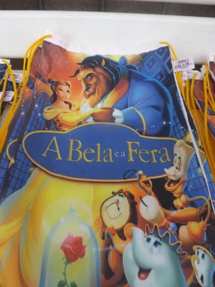 Mochila Infantil A Bela e a Fera