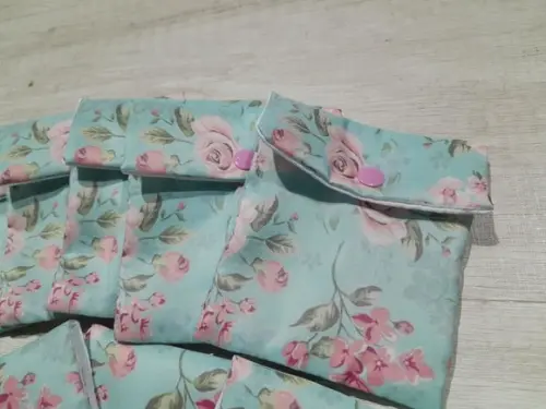Porta Absorvente Personalizado Flores