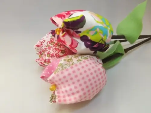 Tulipas de tecido
