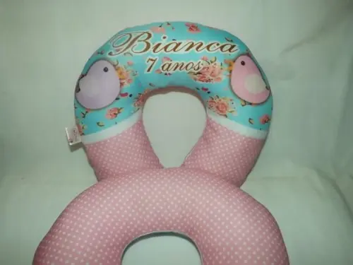 Almofada de pescoço Passarinho rosa vintage
