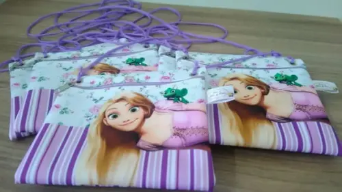 Bolsinha Branca de Neve Tira colo